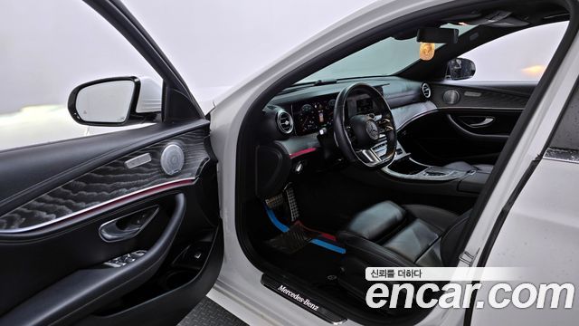 Mercedes-Benz E-Class E350 4MATIC AMG Line Edition