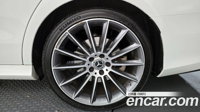 Mercedes-Benz E-Class E350 4MATIC AMG Line Edition