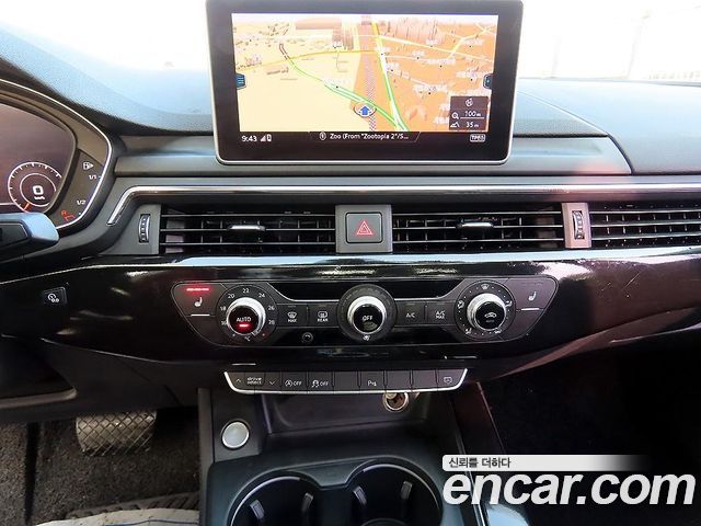 Audi A4 45 TFSI Premium