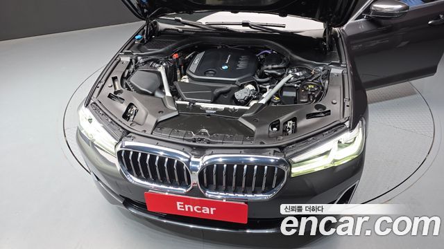 BMW 5-Series 523d Luxury