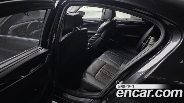 BMW 5-Series 523d Luxury