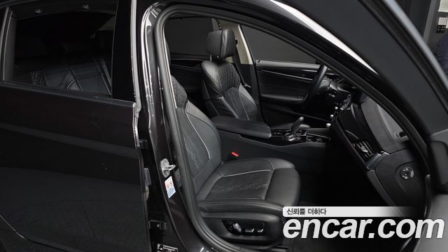 BMW 5-Series 523d Luxury