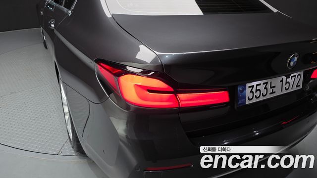 BMW 5-Series 523d Luxury