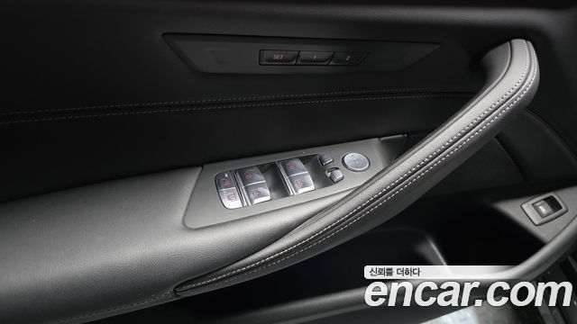 BMW 5-Series 523d Luxury