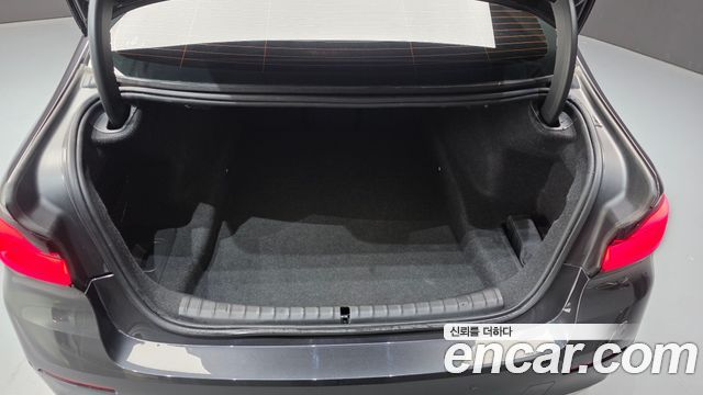 BMW 5-Series 523d Luxury