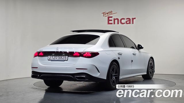 Mercedes-Benz E-Class E200 AMG Line