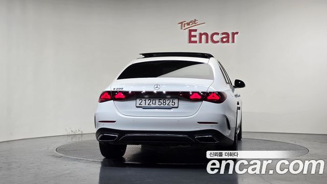 Mercedes-Benz E-Class E200 AMG Line