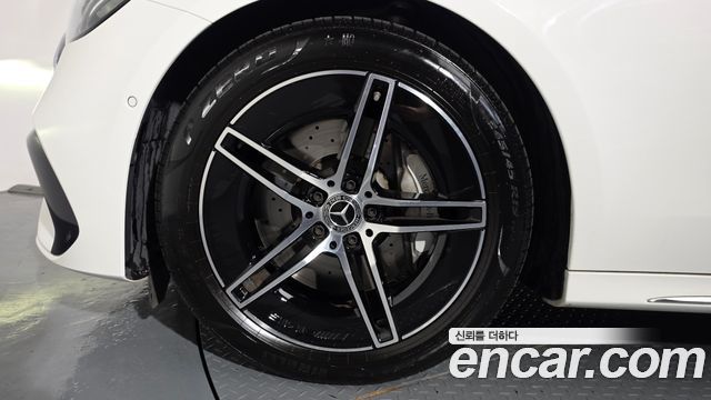 Mercedes-Benz E-Class E200 AMG Line