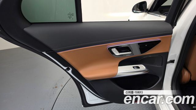 Mercedes-Benz E-Class E200 AMG Line