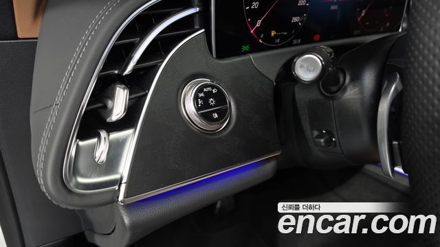 Mercedes-Benz E-Class E200 AMG Line