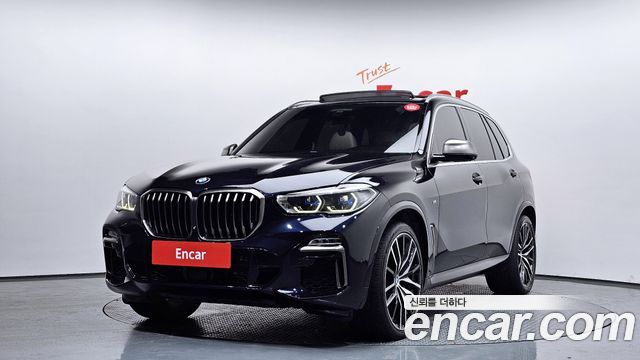 BMW X5 M50i