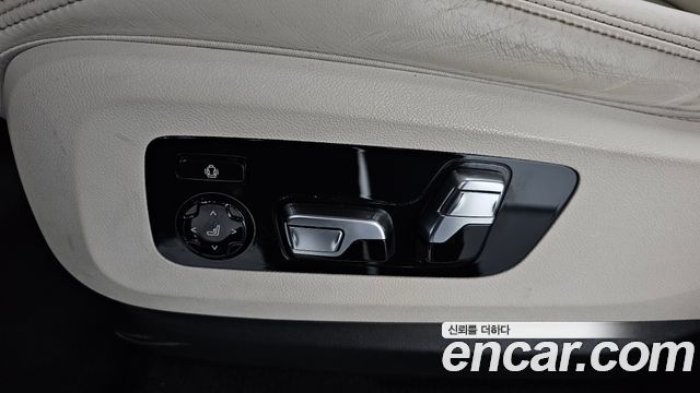 BMW X5 M50i