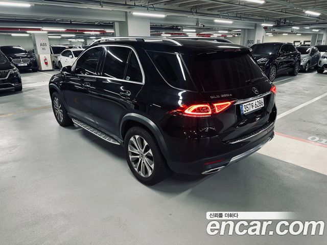 Mercedes-Benz GLE-Class GLE300d 4MATIC