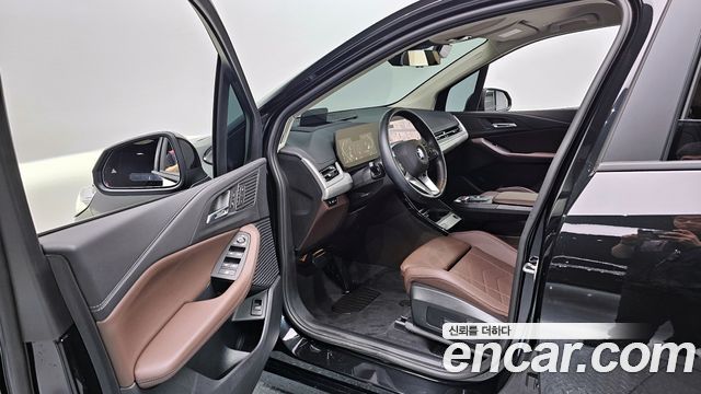 BMW 2-Series 220i Advantage