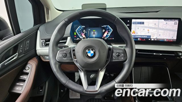 BMW 2-Series 220i Advantage