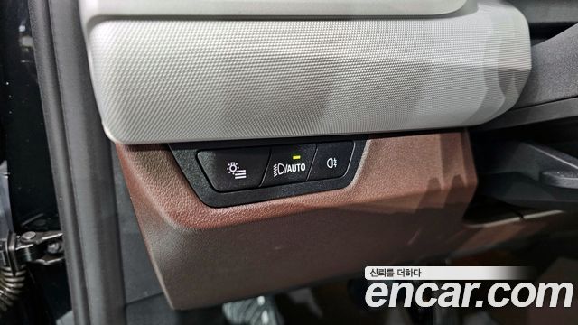 BMW 2-Series 220i Advantage