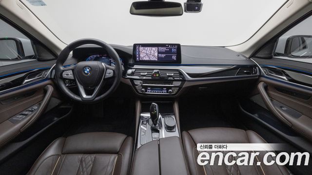 BMW 5-Series 530e Luxury