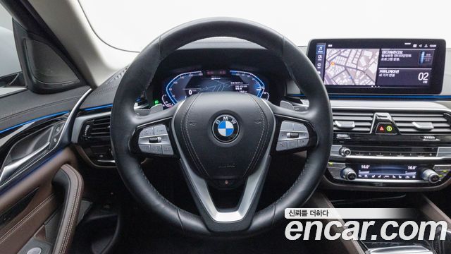 BMW 5-Series 530e Luxury