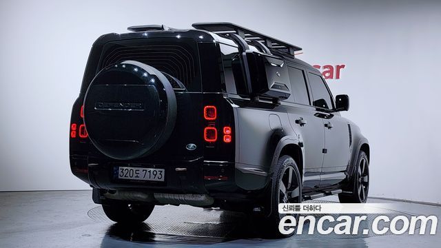Land Rover Defender 130 D300 X-Dynamic HSE