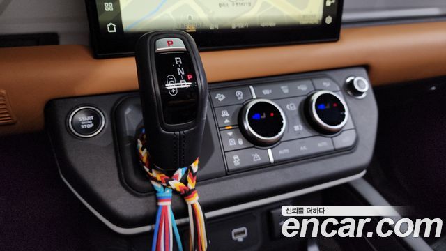 Land Rover Defender 130 D300 X-Dynamic HSE