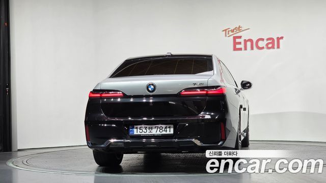 BMW 7-Series 740i sDrive M Sport