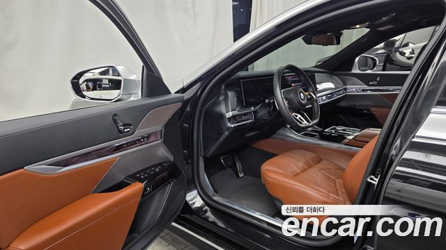 BMW 7-Series 740i sDrive M Sport