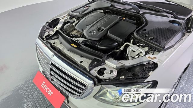 Mercedes-Benz E-Class E220d Exclusive