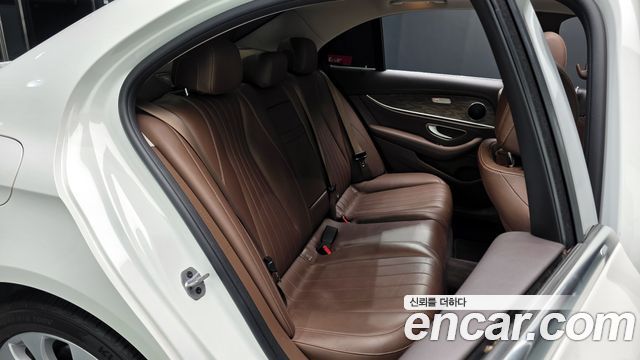 Mercedes-Benz E-Class E220d Exclusive