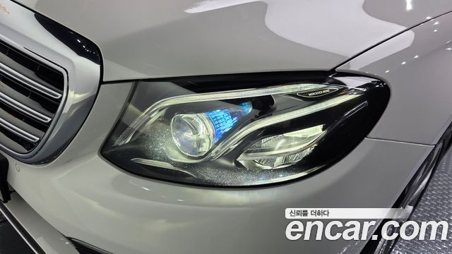 Mercedes-Benz E-Class E220d Exclusive