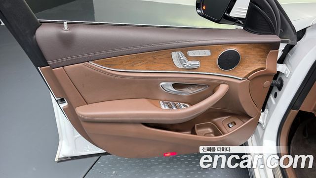 Mercedes-Benz E-Class E220d Exclusive