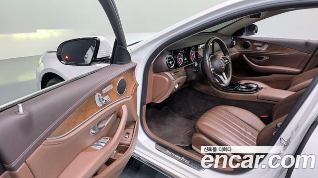 Mercedes-Benz E-Class E220d Exclusive