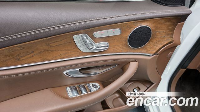 Mercedes-Benz E-Class E220d Exclusive