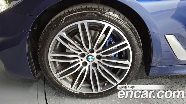 BMW 5-Series 530i xDrive M Sport Package Plus