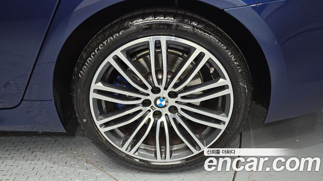 BMW 5-Series 530i xDrive M Sport Package Plus