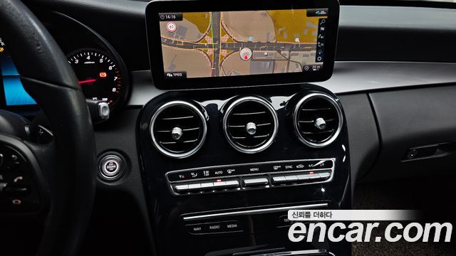 Mercedes-Benz C-Class C200