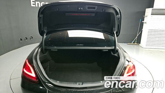 Mercedes-Benz C-Class C200