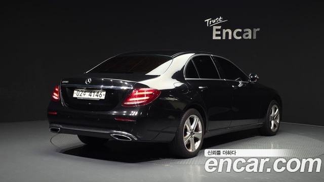 Mercedes-Benz E-Class E220d Avantgarde