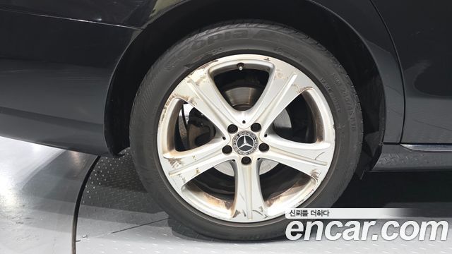 Mercedes-Benz E-Class E220d Avantgarde