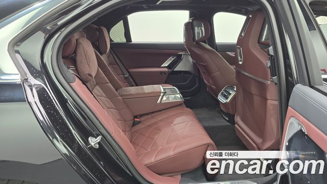 BMW 7-Series 740i sDrive M Sport