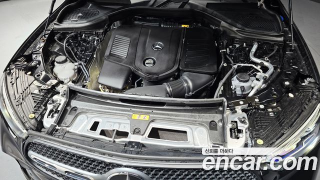 Mercedes-Benz GLC-Class GLC300 4MATIC AMG Line