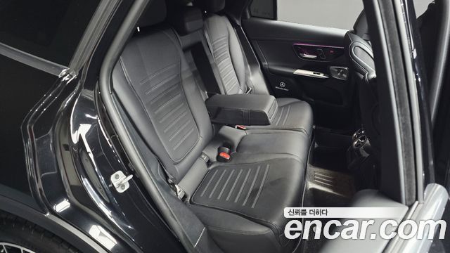 Mercedes-Benz GLC-Class GLC300 4MATIC AMG Line