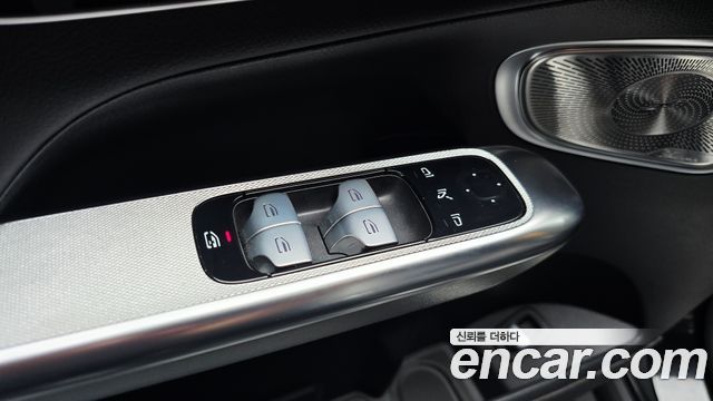 Mercedes-Benz GLC-Class GLC300 4MATIC AMG Line