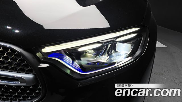 Mercedes-Benz GLC-Class GLC300 4MATIC AMG Line