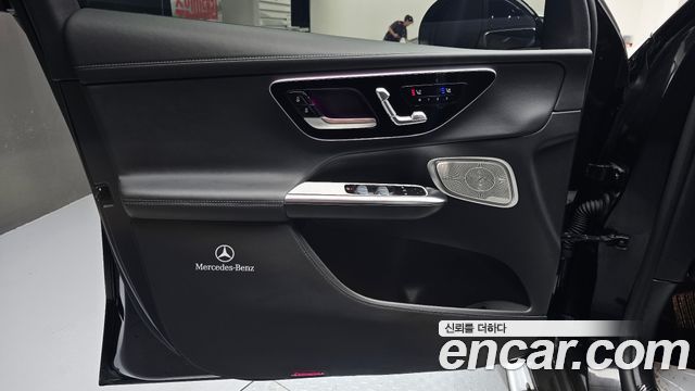 Mercedes-Benz GLC-Class GLC300 4MATIC AMG Line
