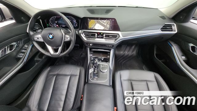 BMW 3-Series 330e Luxury