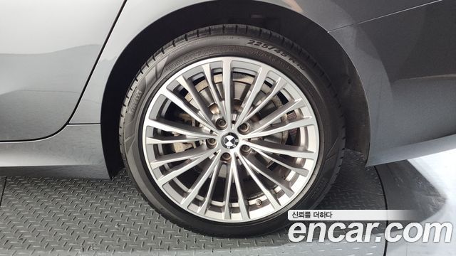 BMW 3-Series 330e Luxury