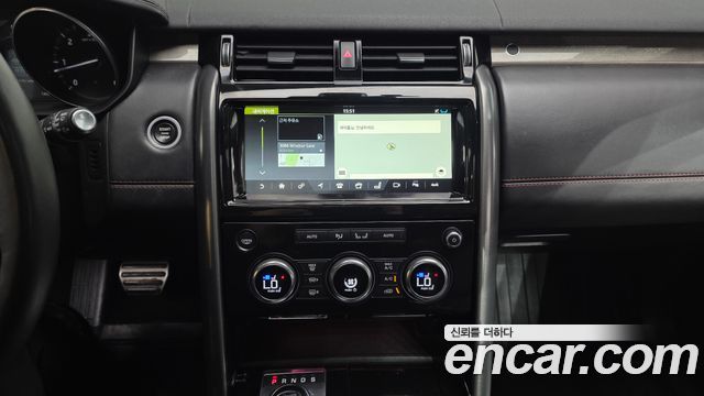 Land Rover Discovery 3.0 TD6 HSE Luxury