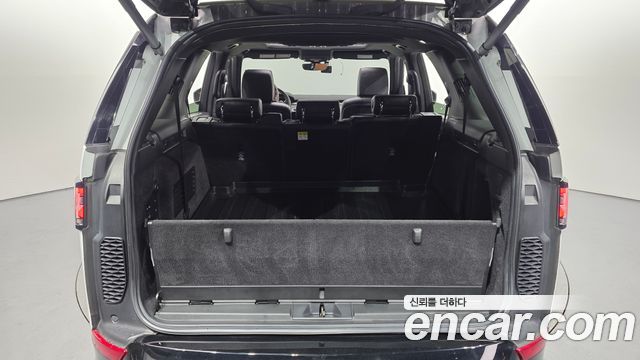 Land Rover Discovery 3.0 TD6 HSE Luxury