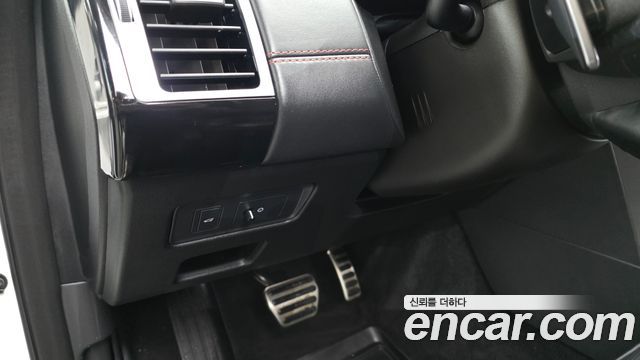 Land Rover Discovery 3.0 TD6 HSE Luxury