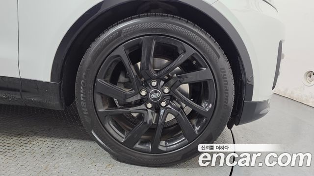 Land Rover Discovery 3.0 TD6 HSE Luxury